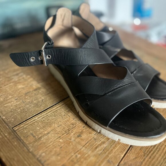 W8 Black Leather Söfft Mirabelle Sandals - Picture 2 of 6